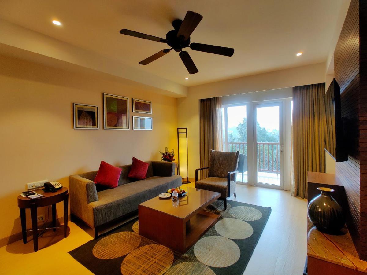 Fariyas Resort Lonavala Exteriér fotografie