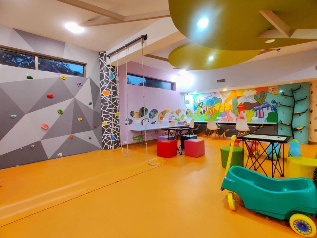 Fariyas Resort Lonavala Exteriér fotografie