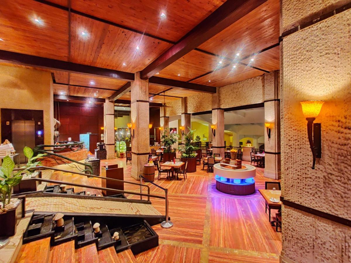 Fariyas Resort Lonavala Exteriér fotografie