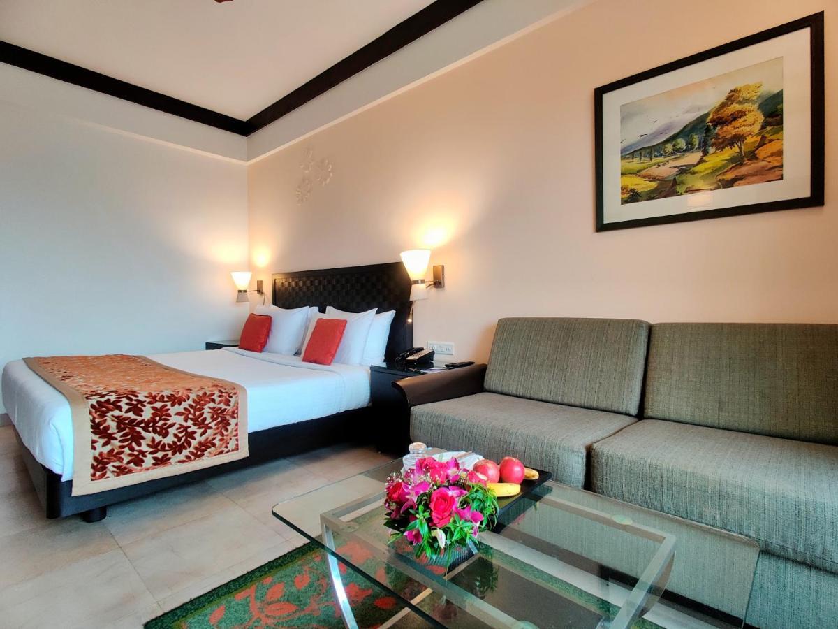Fariyas Resort Lonavala Exteriér fotografie