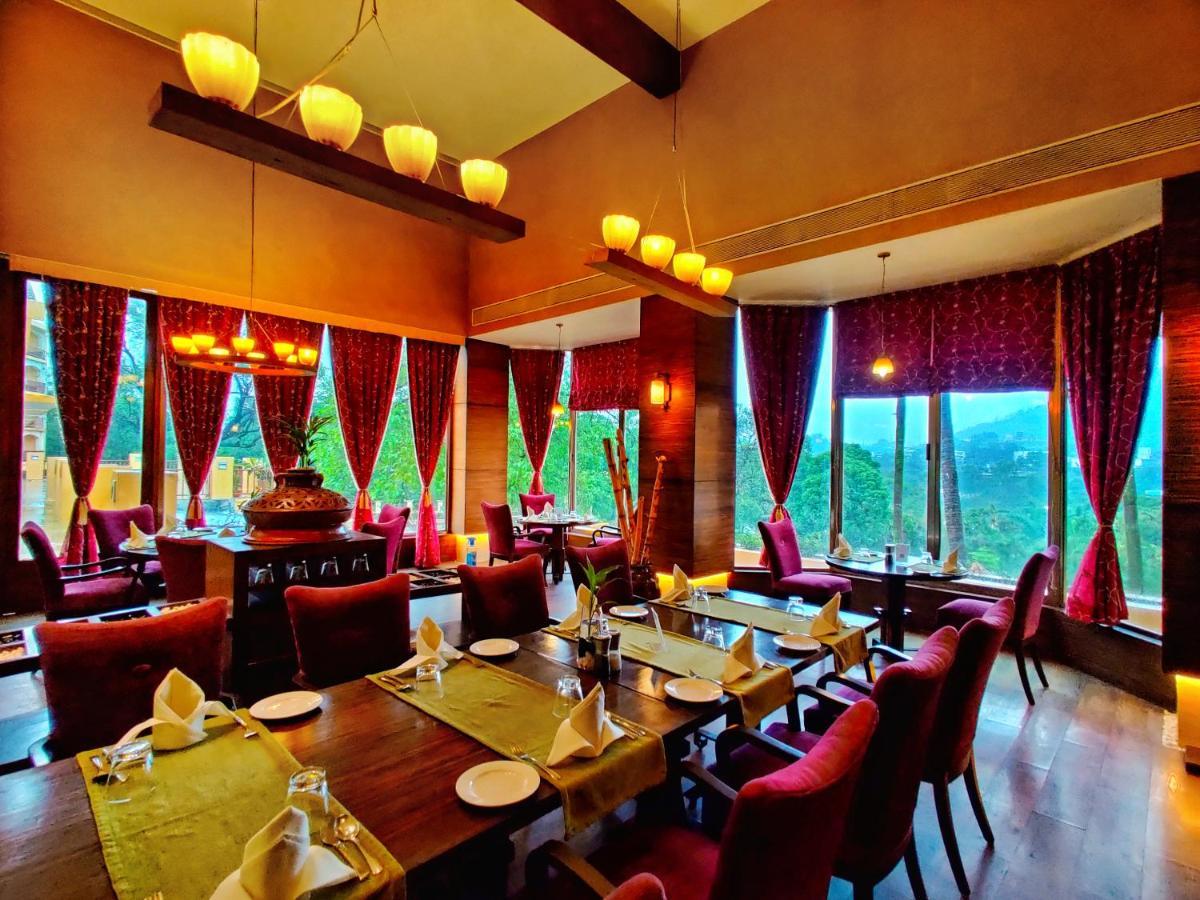Fariyas Resort Lonavala Exteriér fotografie