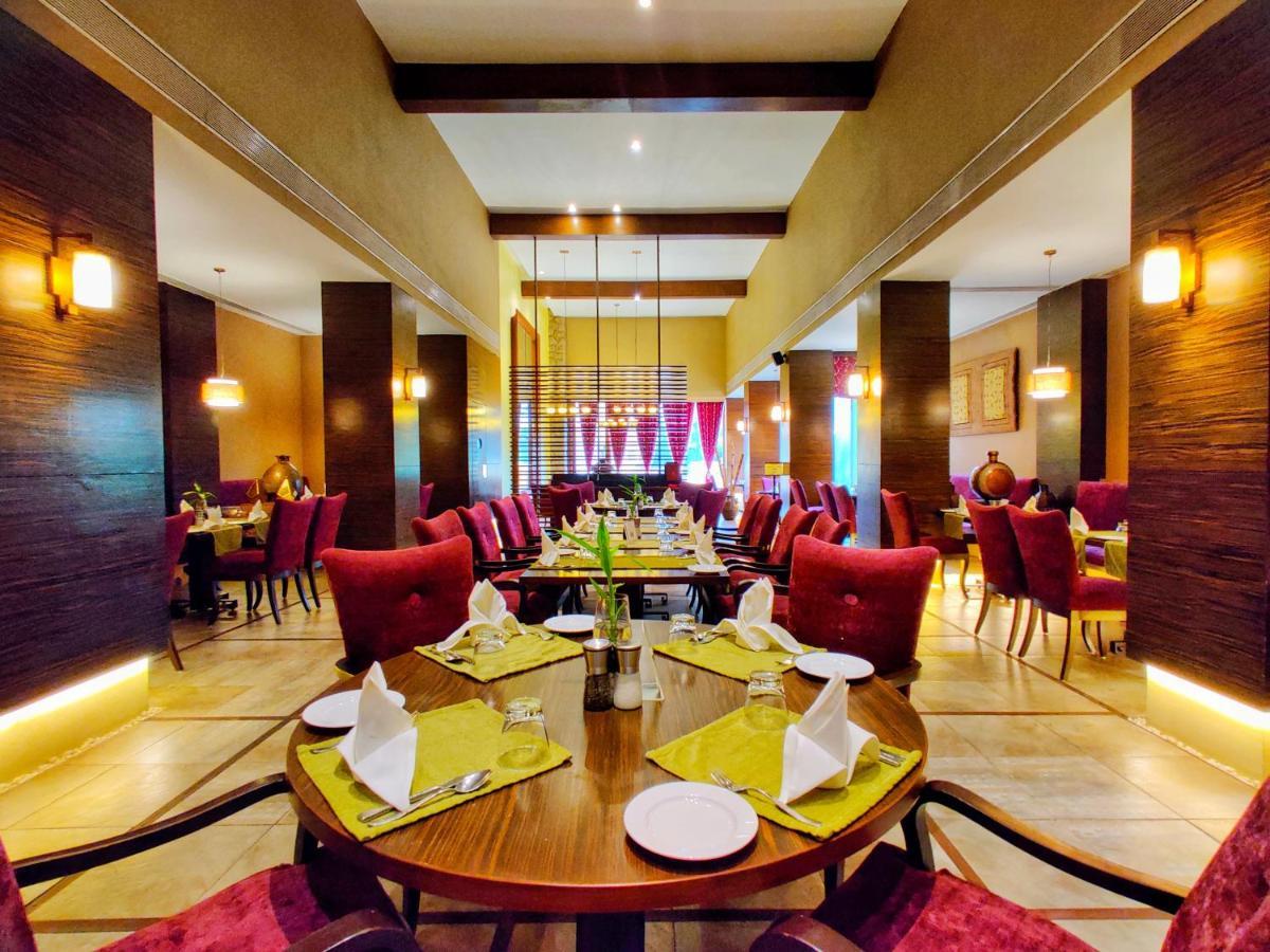 Fariyas Resort Lonavala Exteriér fotografie
