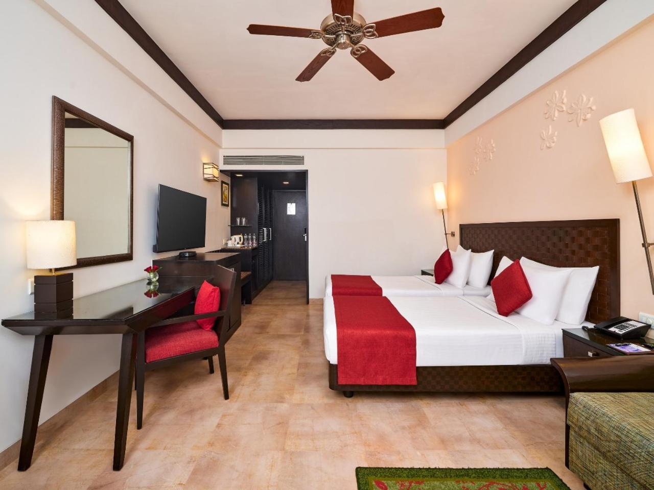 Fariyas Resort Lonavala Exteriér fotografie