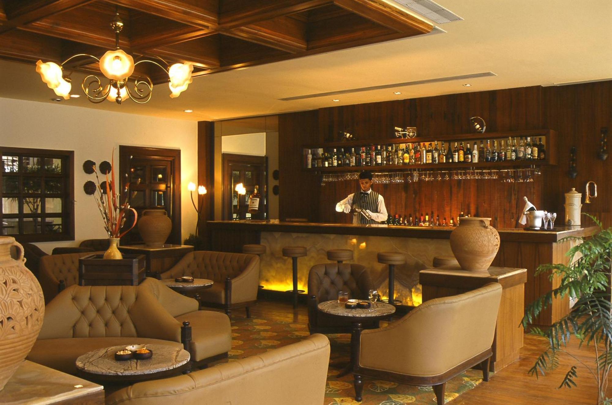 Fariyas Resort Lonavala Restaurace fotografie